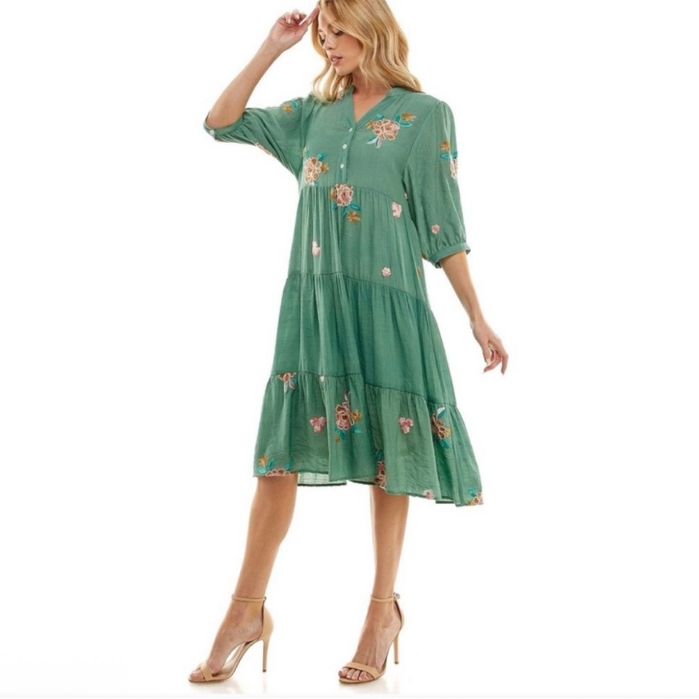 Figueroa & Flower , Floral embroidered Green Midi Dress, Size L